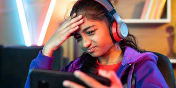 The Role of Lighting and Mood in Online Games